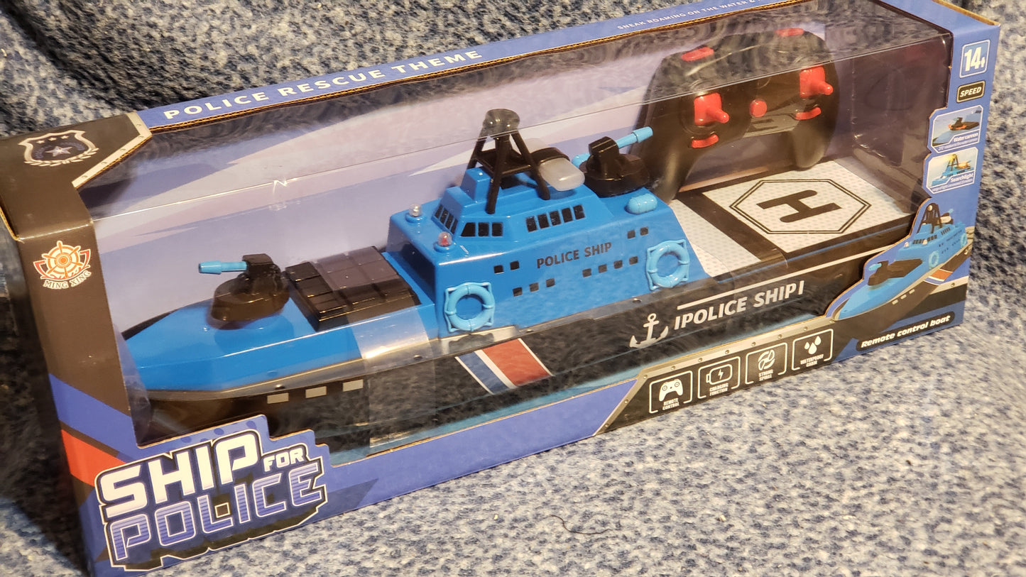 RC Police Pursuit Ship with operating Water Cannon / RC Camo Attack Boat