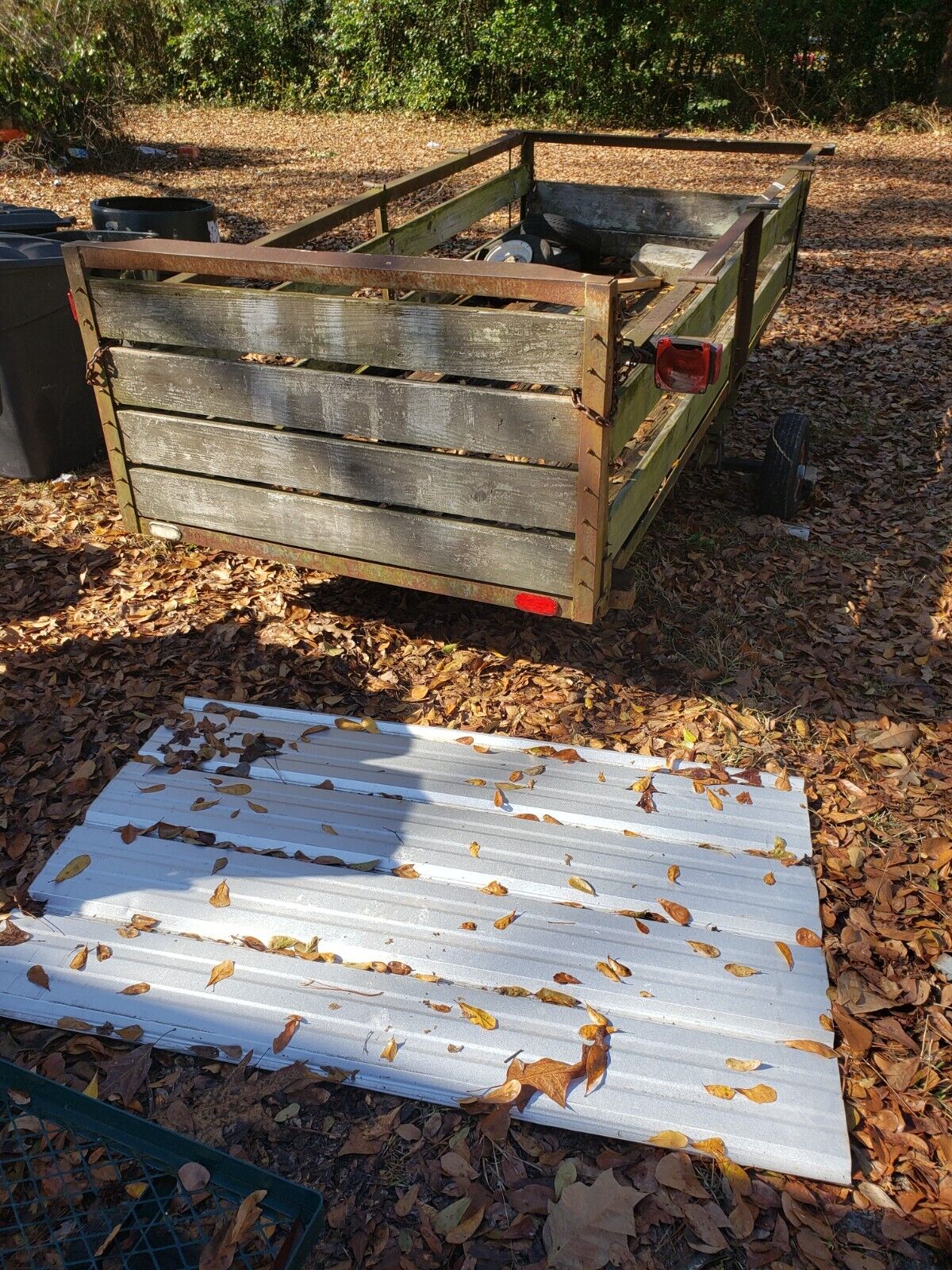 Utility Trailer 5x10 w lights and ramp