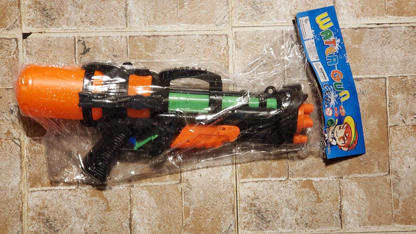UNBRANDED SUPER SOAKER TYPE WATER PUMP SQUIRT GUN