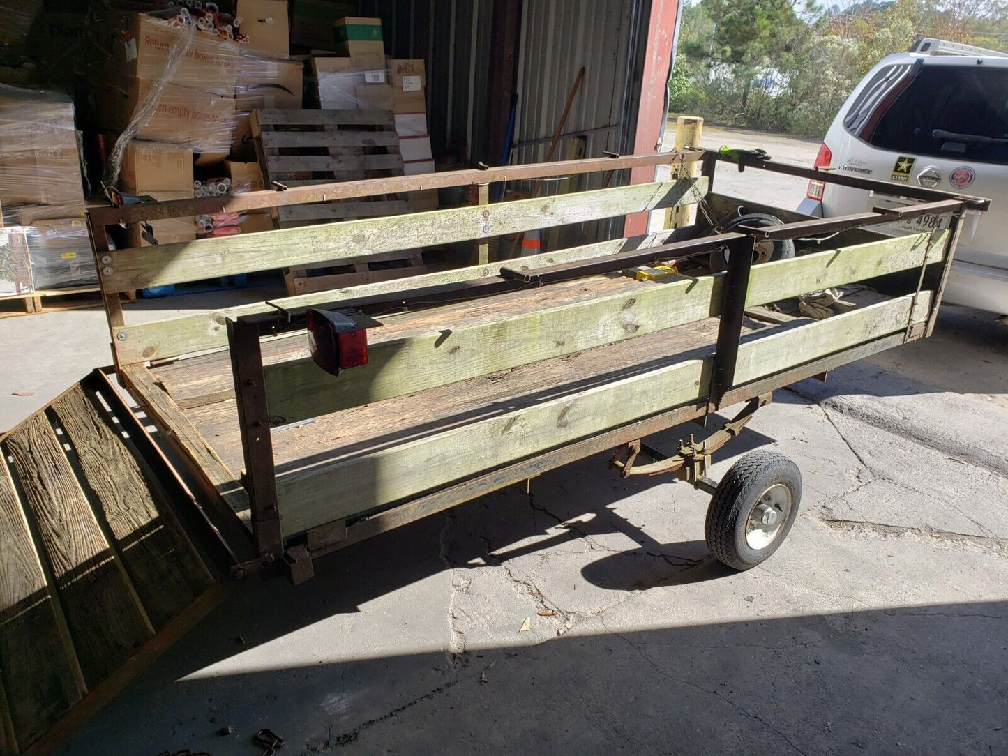 Utility Trailer 5x10 w lights and ramp