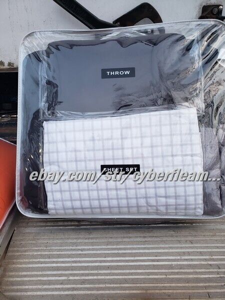 Daniel 6 Piece Bed Twin / XL Comforter in Black and Grey