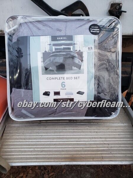 Daniel 6 Piece Bed Twin / XL Comforter in Black and Grey