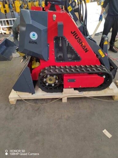 2024 Mini Skid Steer Compact Loader 23HP Briggs & Stratton Engine Tread NEW