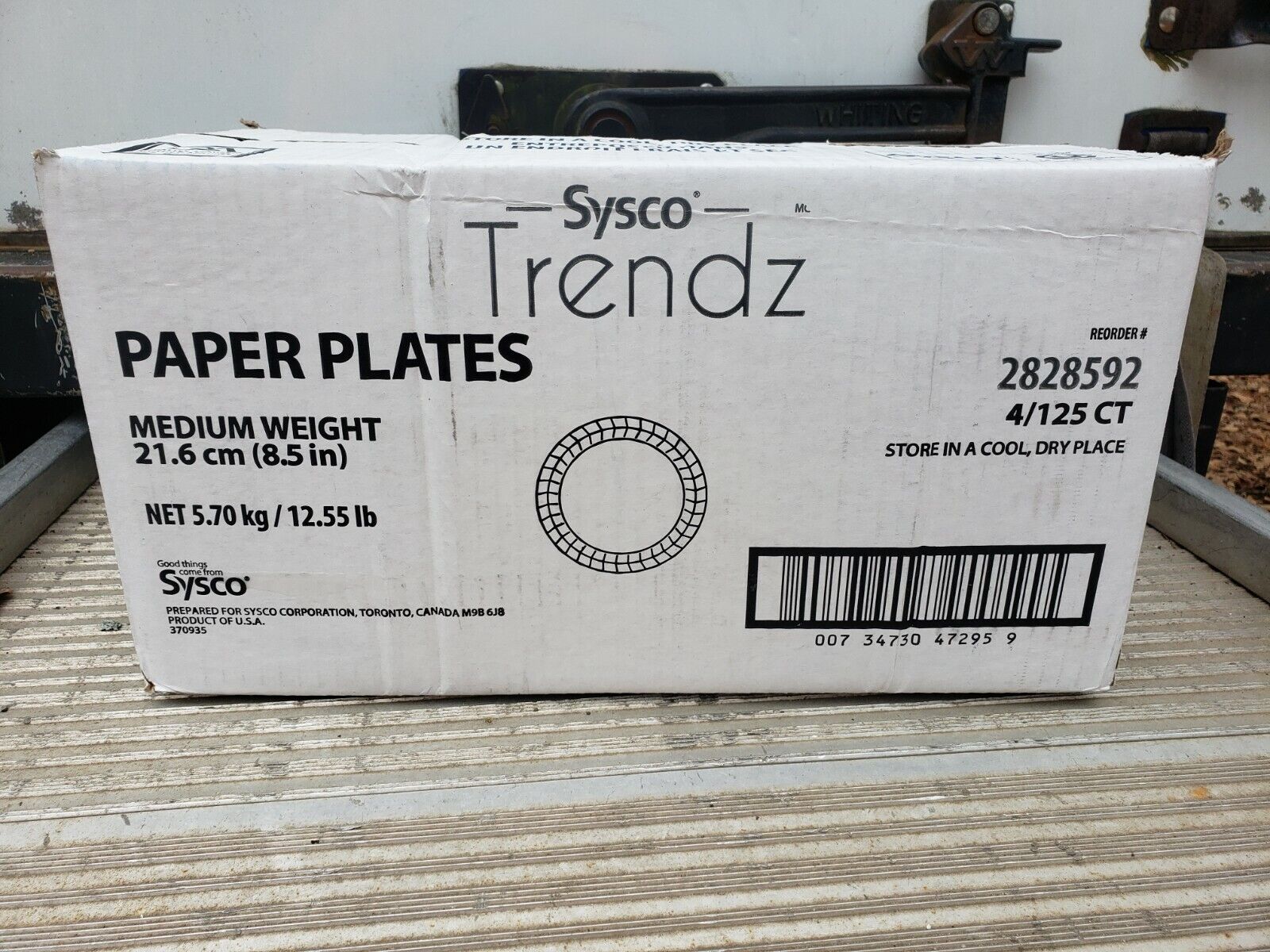 One Case of Dixie Basic 8 1/2” Light Weight Paper Plates White - 500 ct.