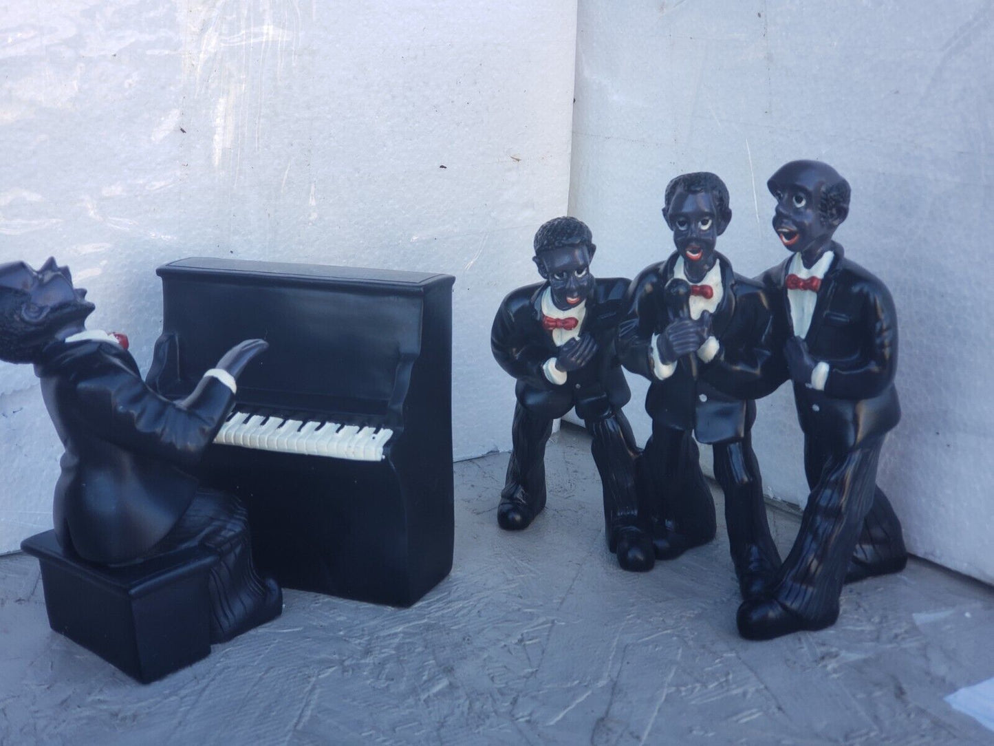 COLLECTIBLE PIANO QUARTET FIGURINES SET