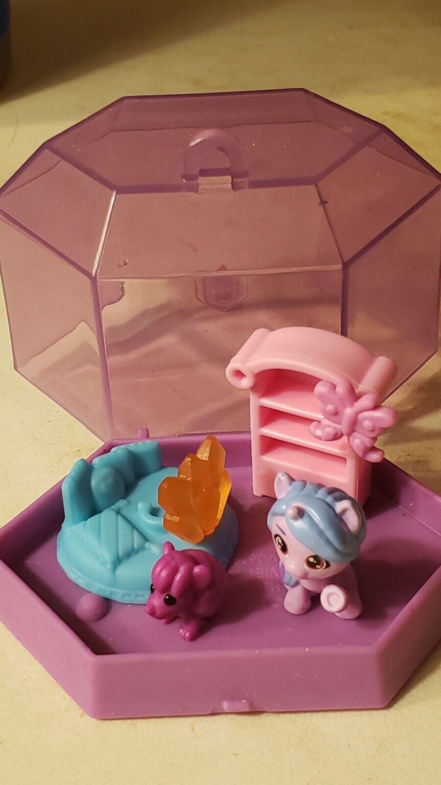 My Little Pony Izzy Mini World Moonbow Crystal Keychain  Mini World Magic Hasbro