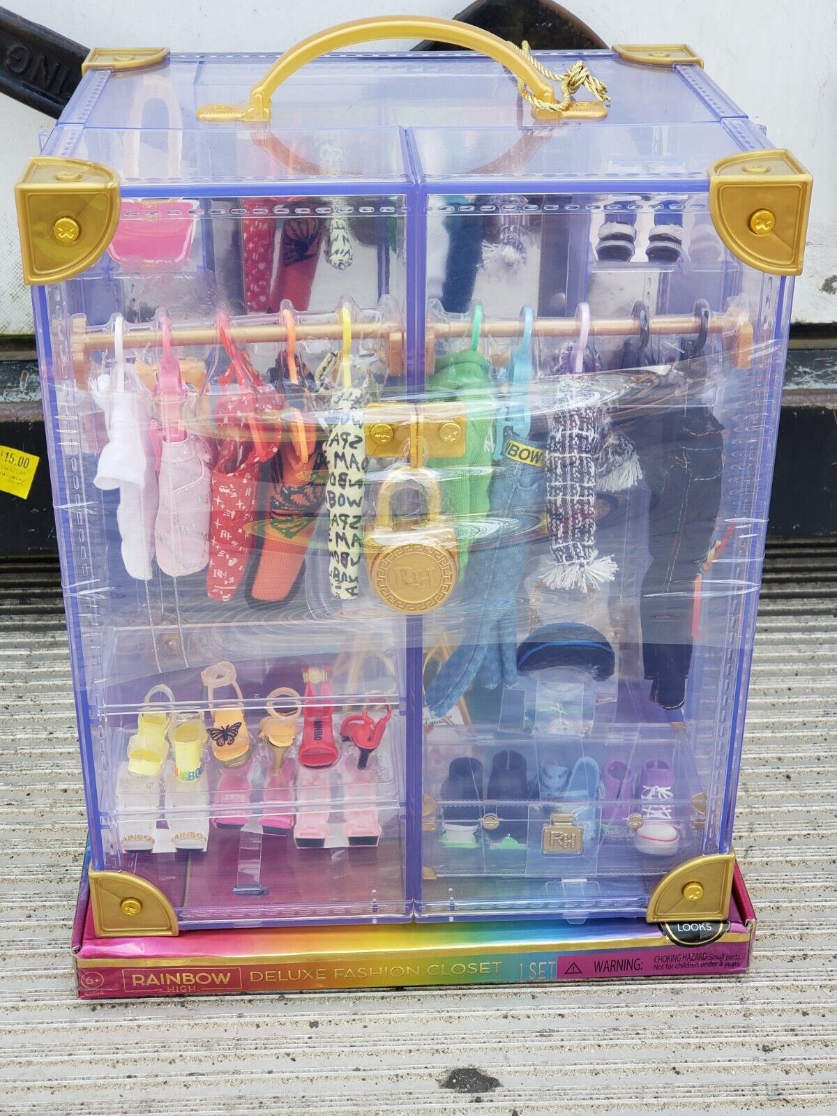MGA Rainbow High Marisa Golding- Robin Sterling- Ayesha Sterling- Deluxe Closet