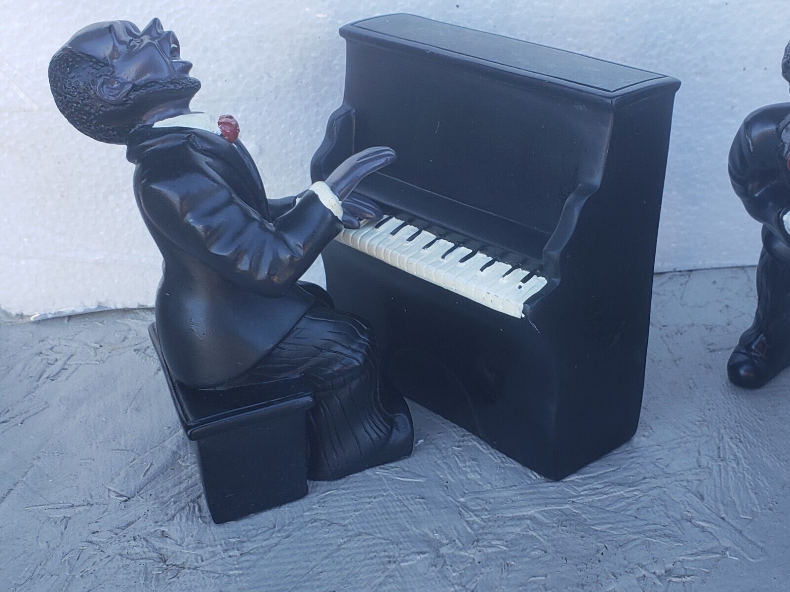 COLLECTIBLE PIANO QUARTET FIGURINES SET