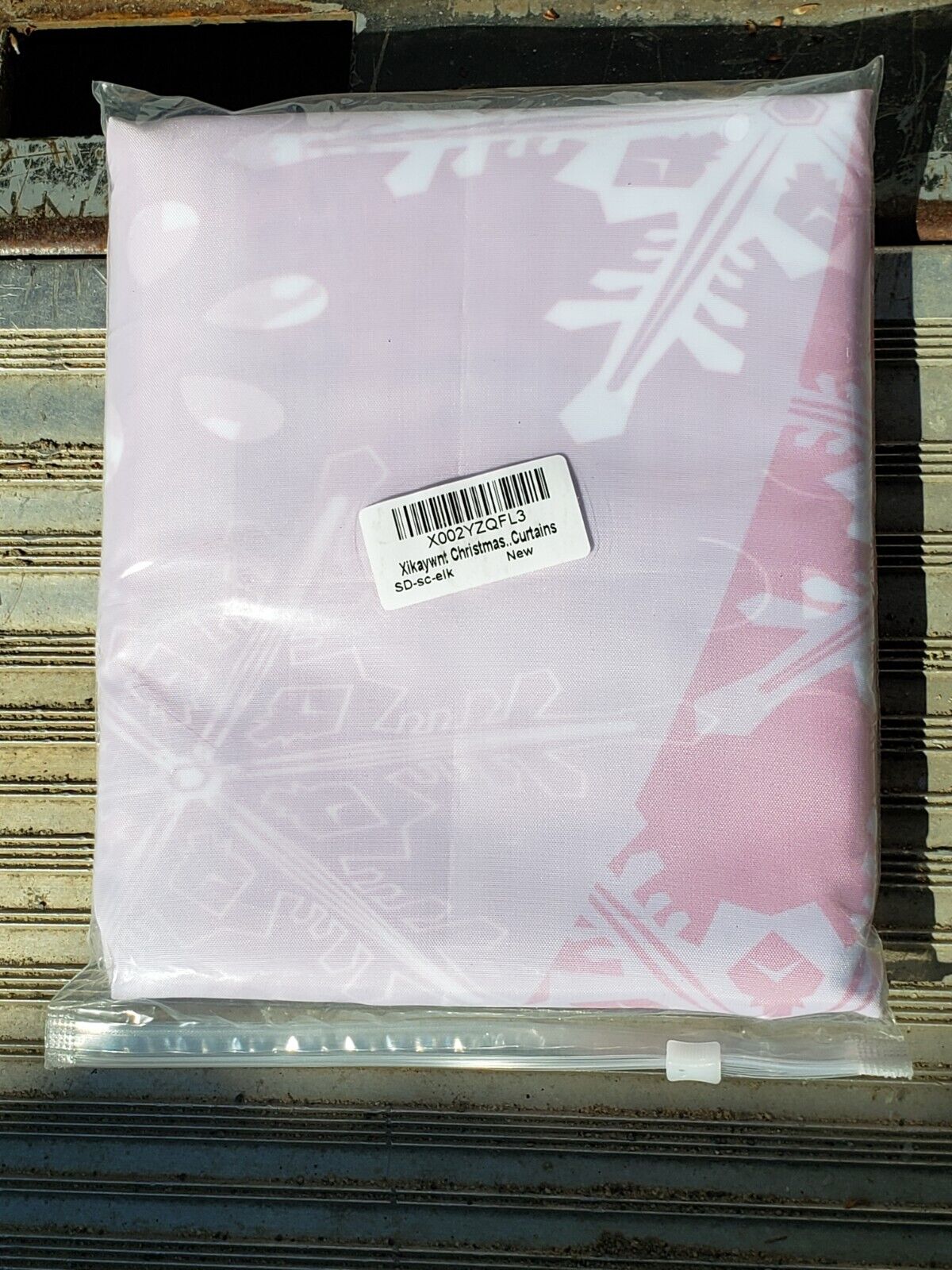 Xikaywnt Christmas Shower Curtains