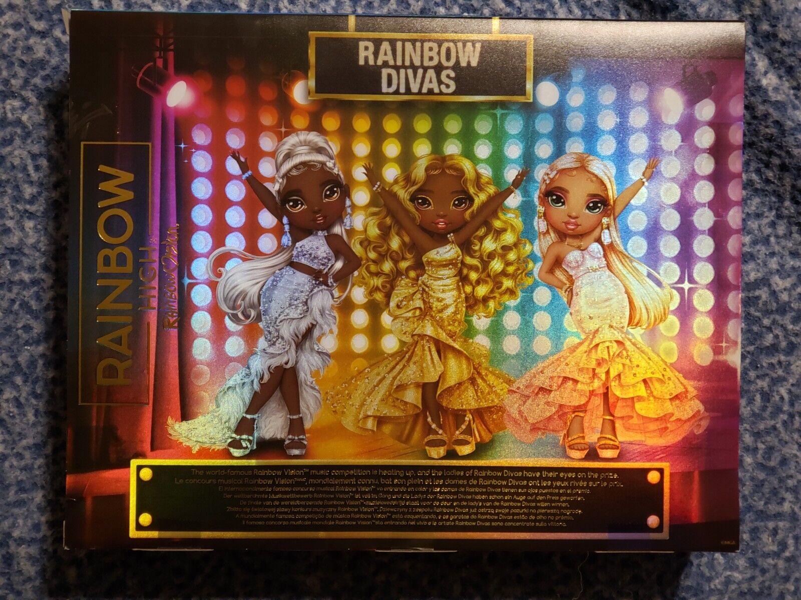 MGA Rainbow High Marisa Golding- Robin Sterling- Ayesha Sterling- Deluxe Closet
