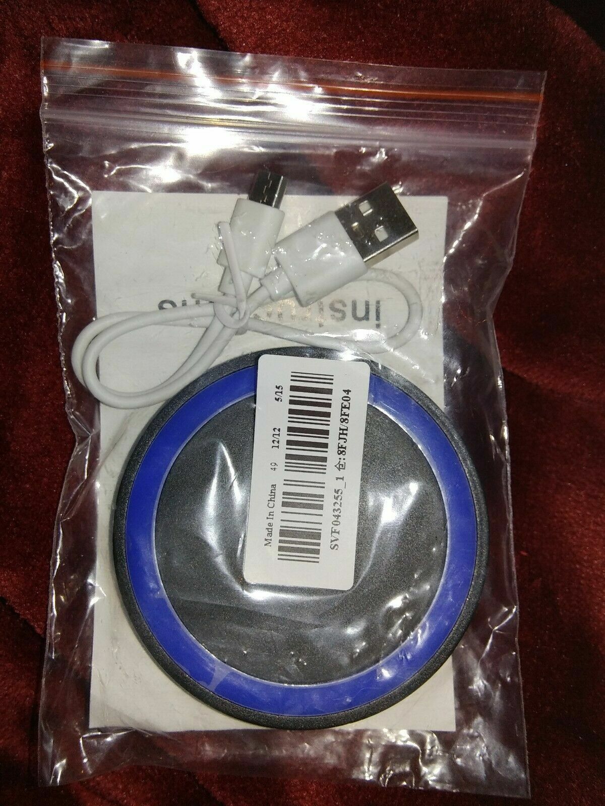 Yangiu QI Mobile Phone Wireless Charger Multi-Function wireless phone charger.