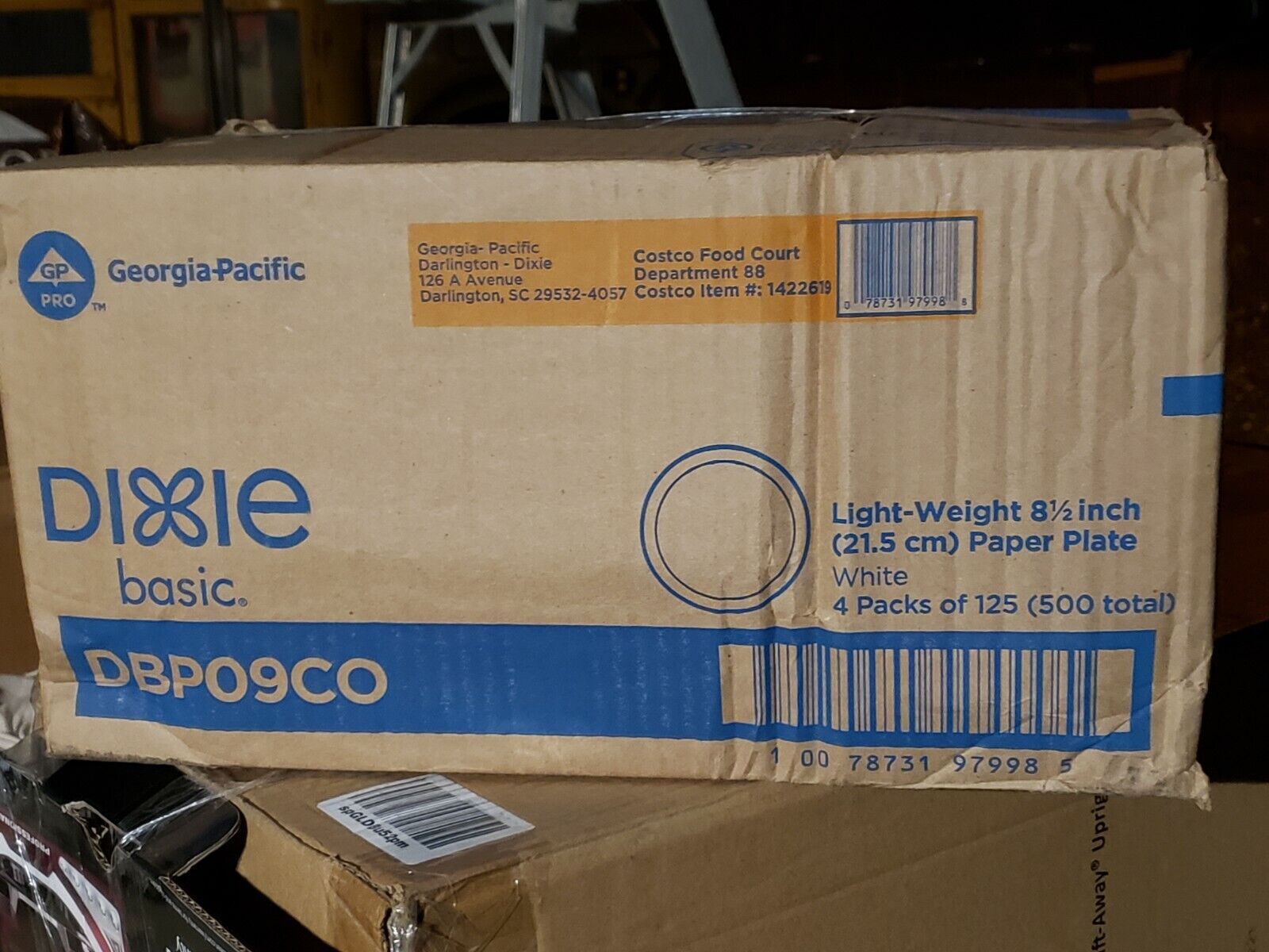 One Case of Dixie Basic 8 1/2” Light Weight Paper Plates White - 500 ct.