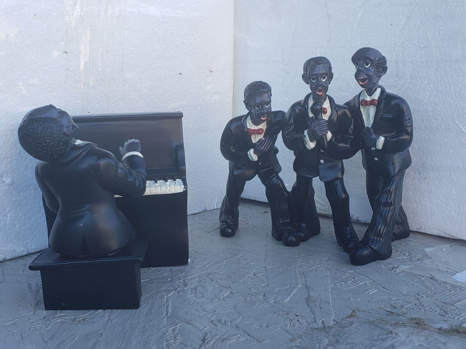 COLLECTIBLE PIANO QUARTET FIGURINES SET